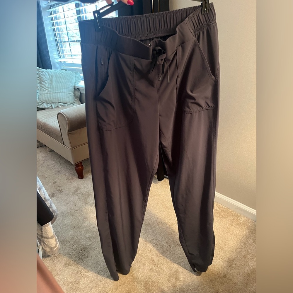 All in Motion Women’s Dark Gray Joggers - Picture 1 of 3